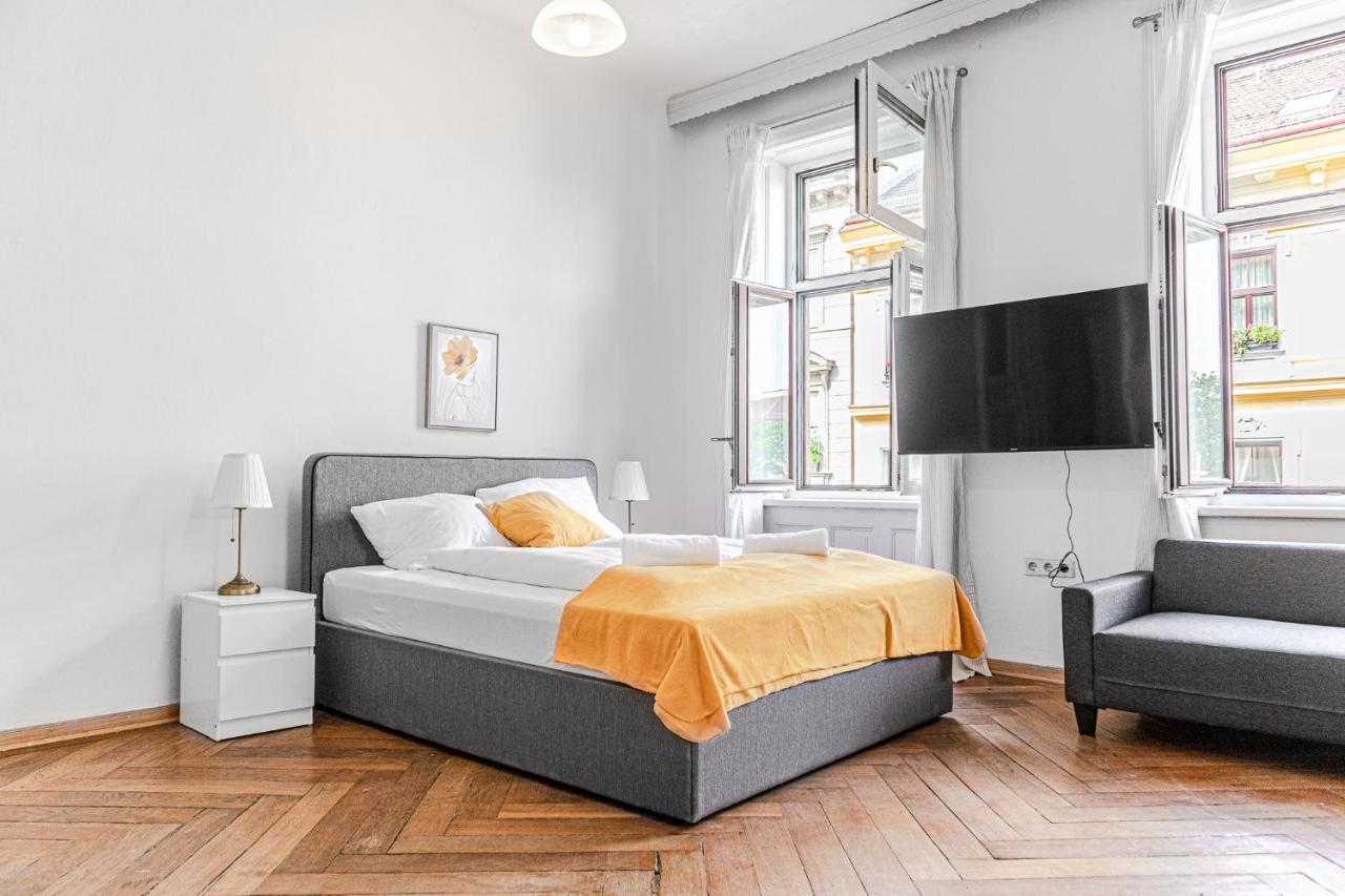 4 Great Apartment Akh - Ideal For Groups Of 19 Viena Exterior foto
